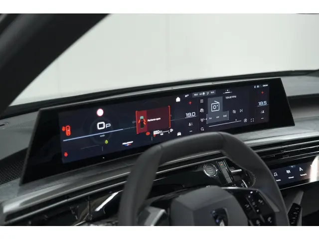 Peugeot 5008 HYbrid 145 e-DCS6 GT 2025 Hybride Benzine 55