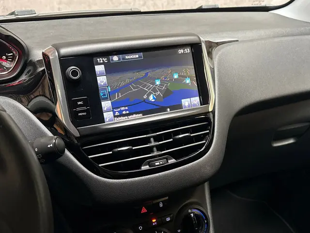 Peugeot 208 1.2 PureTech Sport 2015 Benzine 8