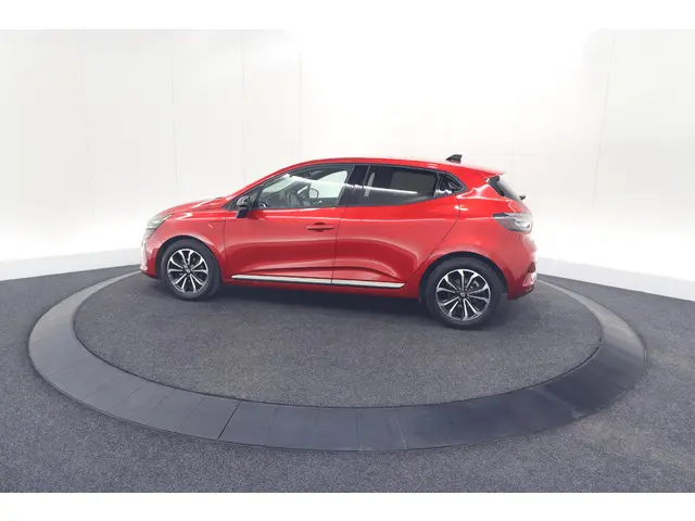 Renault Clio TCe 90 GPF techno 2025 Benzine 80