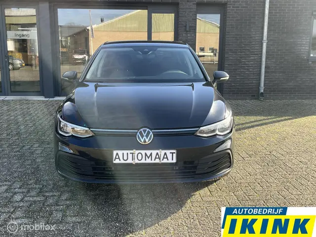 Volkswagen Golf 1.5 eTSI Life Business 2022 Benzine 2