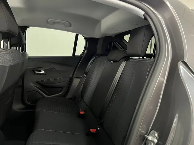 Peugeot 208 1.2 PureTech Active Pack 2022 Benzine 9