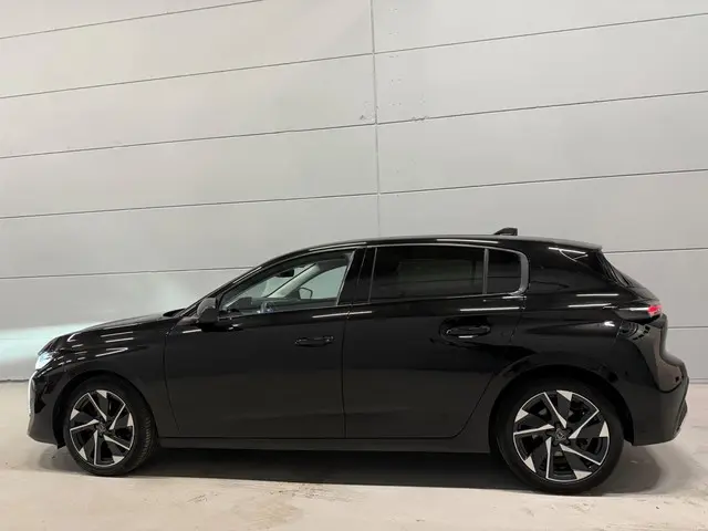 Peugeot 308 1.5 BlueHDi Allure Pack Business 2022 Diesel 4