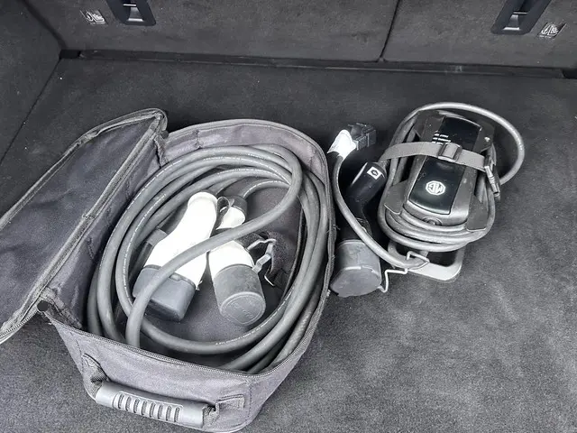 MG EHS 1.5 TGDI Luxury 2023 Hybride Benzine 7