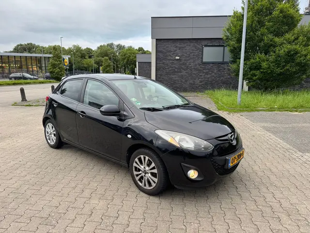 Mazda 2