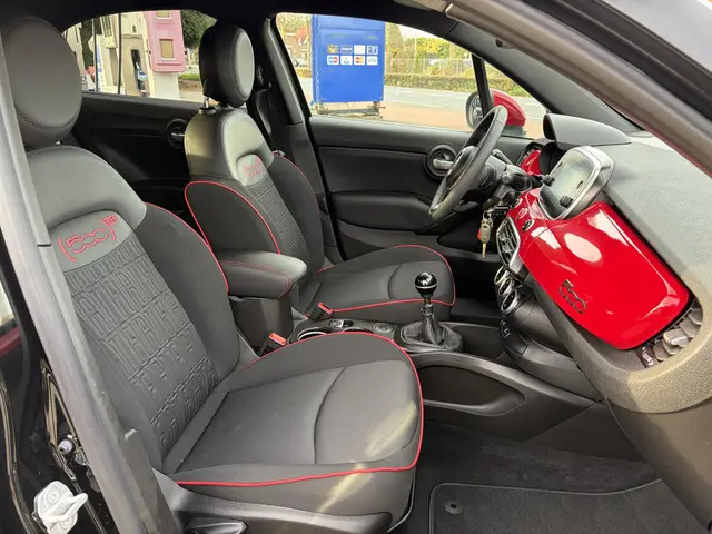 Fiat 500X Cross 1.0 FireFly Turbo 120 RED 2023 Benzine 18