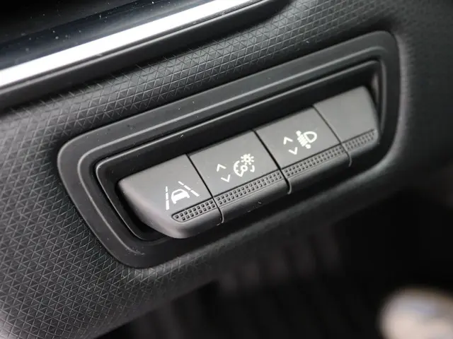 Renault Clio 1.0 TCe 90 Equilibre Navi Pack. 2022 Benzine 26