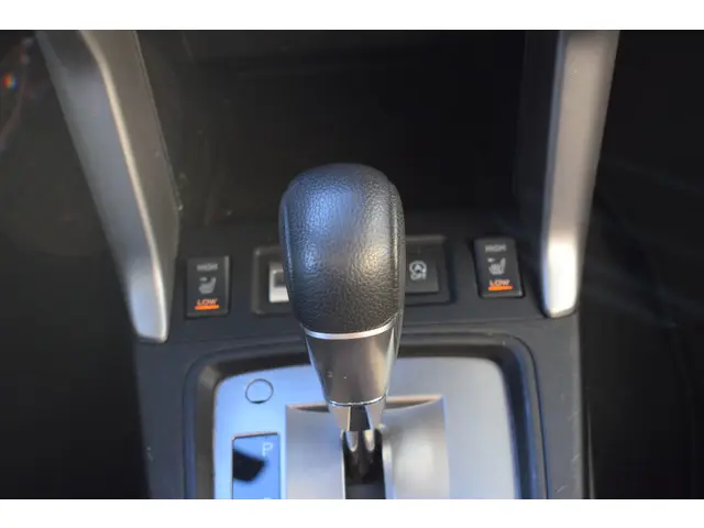 Subaru Forester 2.0 Luxury - AWD - Trekhaak 2015 Benzine 16