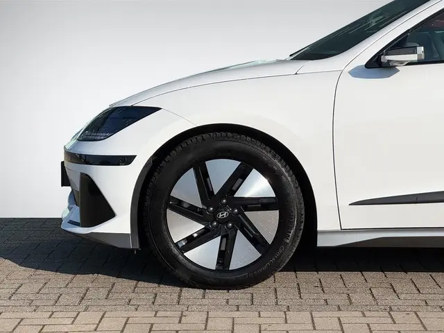 Hyundai IONIQ 6 Lounge 77.4 kWh 2023 Elektrisch 8
