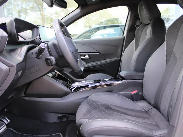 Peugeot e-208 EV GT Pack 50 kWh 2022 Elektrisch 13