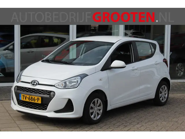 Hyundai i10 1.0i Comfort//5Drs//Navi!! 2018 Benzine
