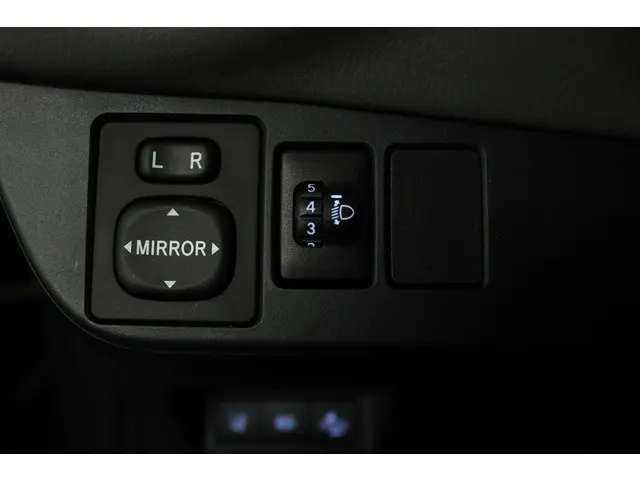Toyota Yaris 1.5 Hybrid Active 2020 Hybride Benzine 29