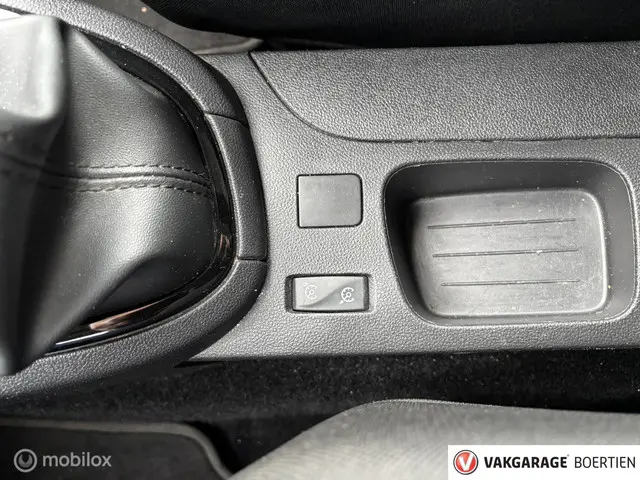 Renault Clio Estate 0.9 TCe Limited 2020 Benzine 15