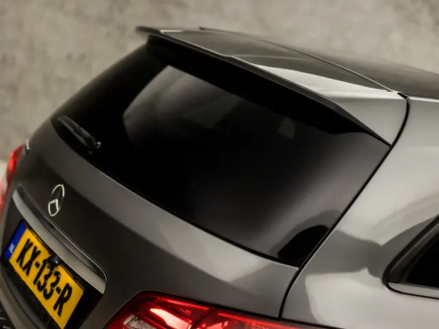 Mercedes-Benz B-Klasse 200 AMG Sport 2013 Benzine 32