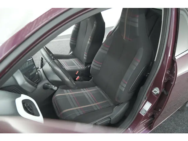 Peugeot 108 1.0 e-VTi Première 2014 Benzine 25