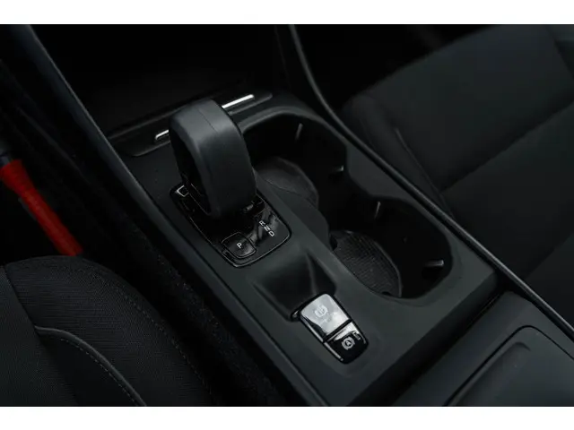 Volvo XC40 1.5 T2 Momentum Business 2021 Benzine 30