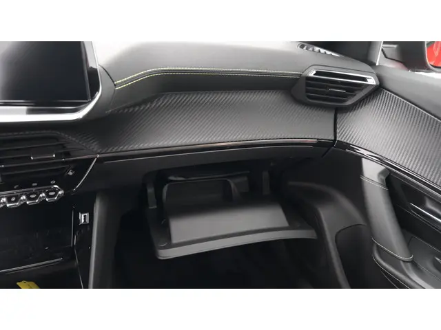 Peugeot 2008 PureTech 130 GT 2022 Benzine 45