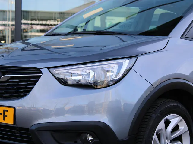 Opel Crossland X 1.2 Online Edition 2017 Benzine 19