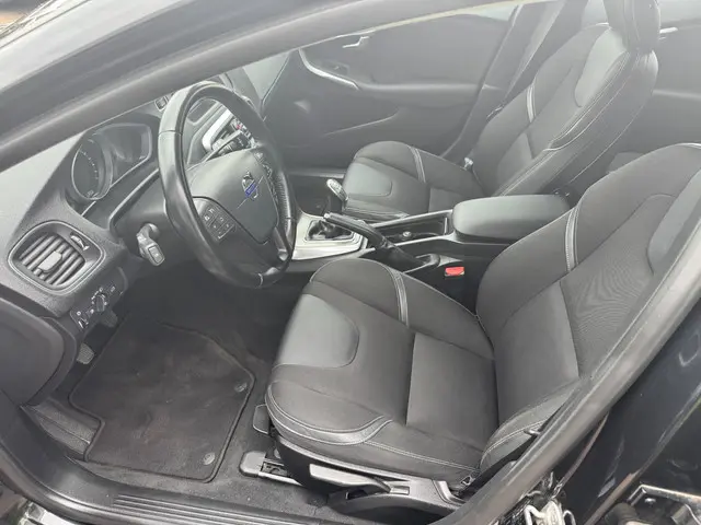 Volvo V40 1.6 T2 Momentum 2014 Benzine 11