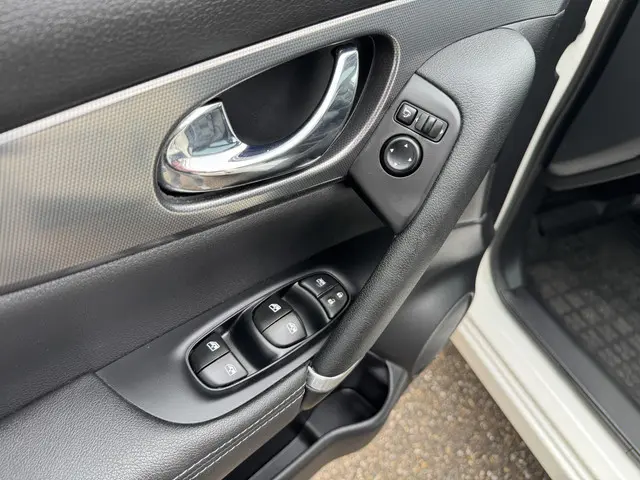 Nissan QASHQAI 1.3 DIG-T Premium Edition 2021 Benzine 16