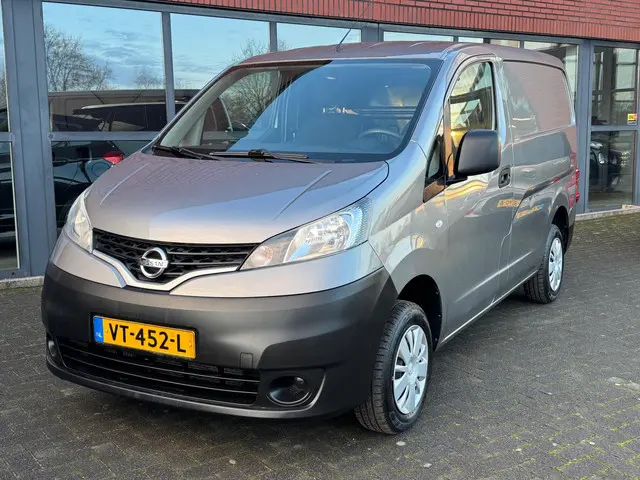 Nissan NV200 2