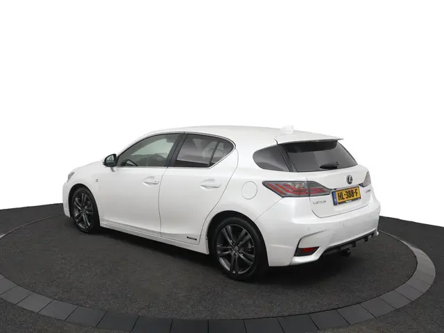 Lexus CT 200h 25th Edition 2015 Hybride Benzine 12