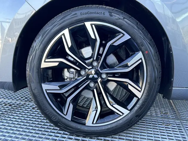 Mitsubishi Colt 1.0T MT Intense+ 2025 Benzine 33