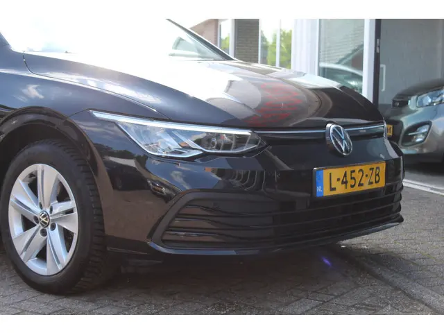 Volkswagen Golf Variant 1.0 TSI Life 2021 Benzine 23