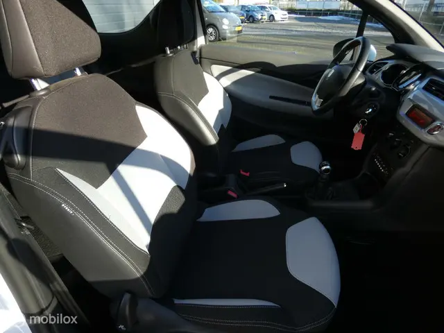DS DS 3 1.2 PureTech Chic 2016 Benzine 10