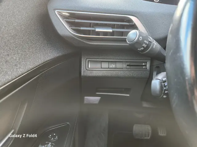 Peugeot 5008 1.2 PureTech Allure 7p 2020 Benzine 19