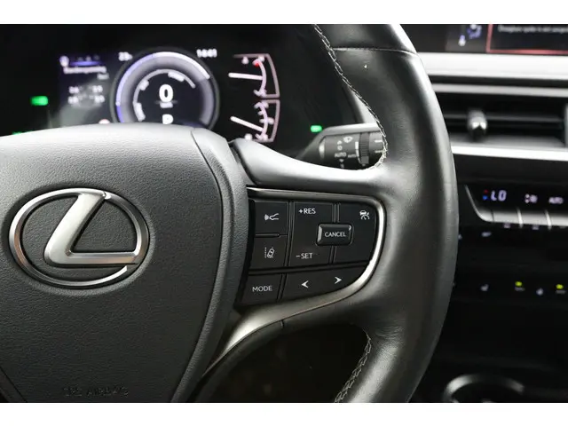 Lexus UX 250h Business Line 2022 Hybride Benzine 19