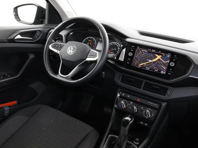 Volkswagen T-Cross 1.0 TSI 110pk DSG Style 2023 Benzine 18