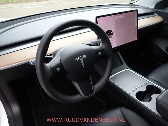 Tesla Model 3 Long Range AWD 2020 Elektrisch 18