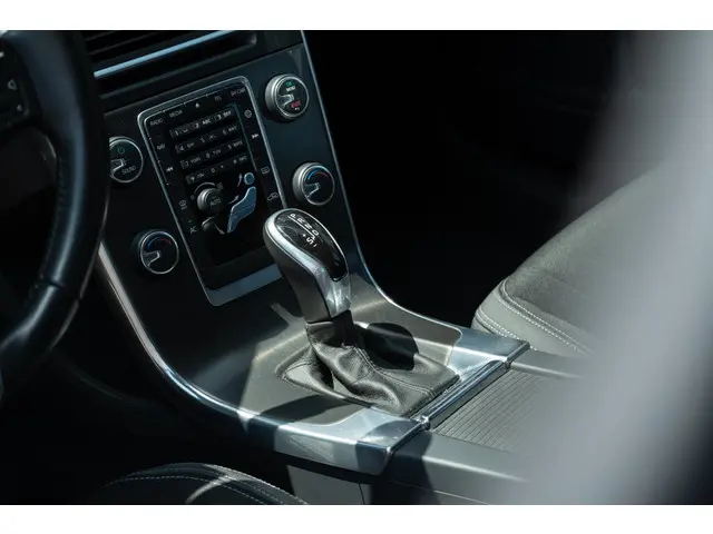 Volvo V60 T3 150 pk Momentum Automaat 2014 Benzine 16