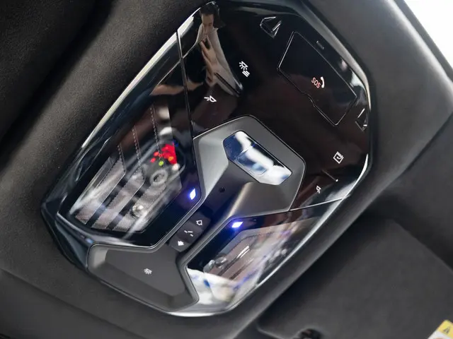 BMW 7 Serie M760e xDrive 2023 Hybride Benzine 43