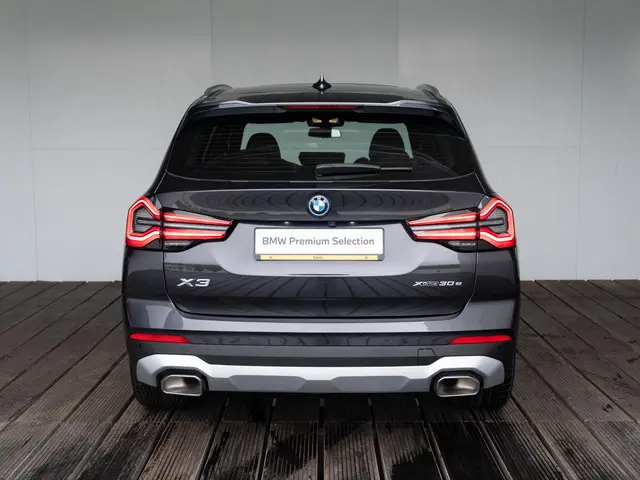 BMW X3 xDrive30e 2022 Hybride Benzine 6