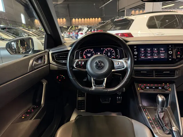 Volkswagen Polo 2.0 TSI GTI|PANO|BOMVOL! 2019 Benzine 17