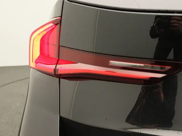 BMW X1 xDrive25e 2025 Hybride Benzine 9