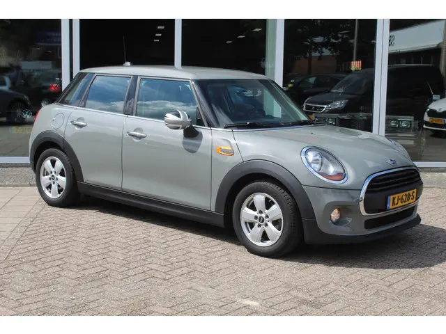 MINI One 2