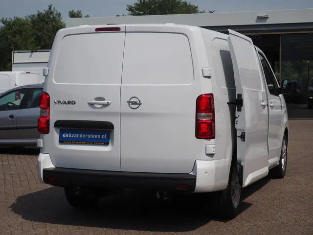 Opel Vivaro 2.0 CDTI L3H1 Innovation 2024 Diesel 2