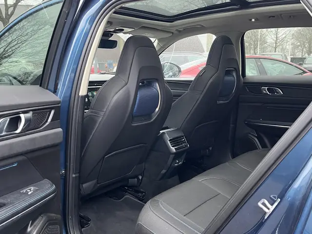 Lynk & Co 01 1.5 2022 Hybride Benzine 11