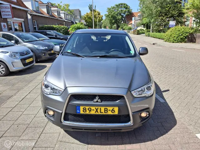 Mitsubishi ASX 2