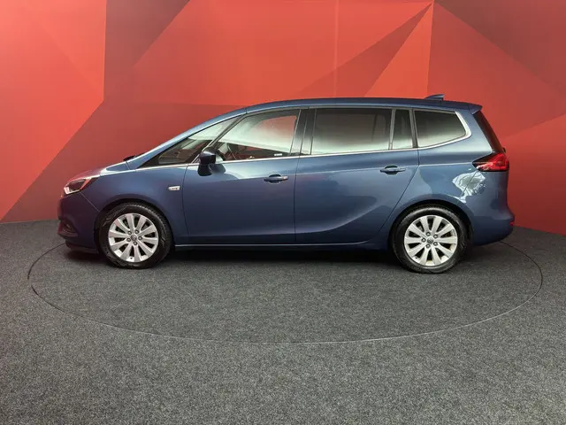 Opel Zafira 1.4 Turbo Business Executive 2017 Benzine 14
