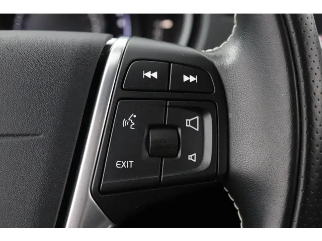 Volvo V40 1.5 T3 R-Design 2019 Benzine 42