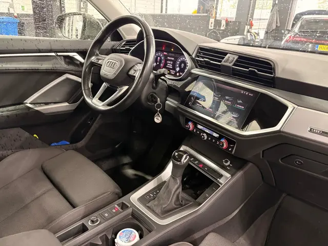 Audi Q3 35 TFSI 150Pk S Edition 2021 Benzine 13