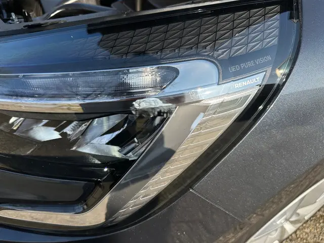 Renault Clio 1.0 TCe Intens 2022 Benzine 23