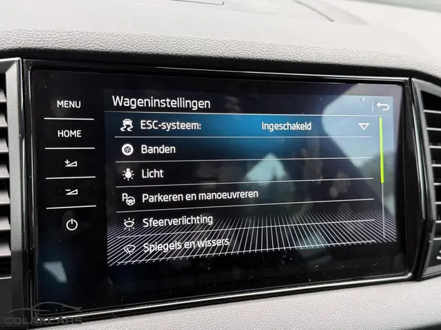 Škoda Karoq 2.0 TSI 4x4 Sportline Business 2022 Benzine 28