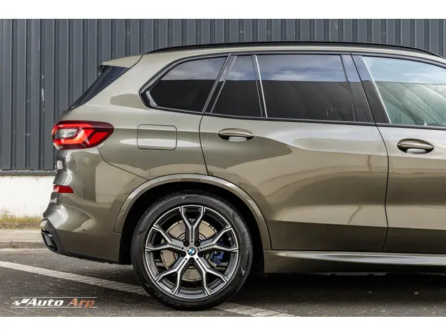 BMW X5 xDrive45e M-sport Manhattan 2021 Hybride Benzine 6