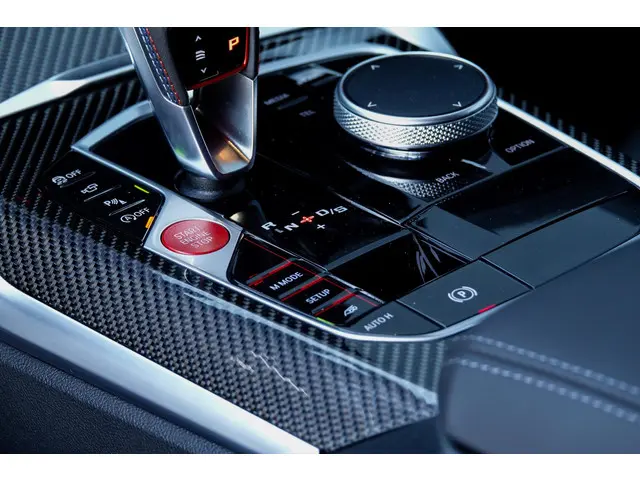 BMW M3 Touring xDrive Competition 2024 Benzine 36