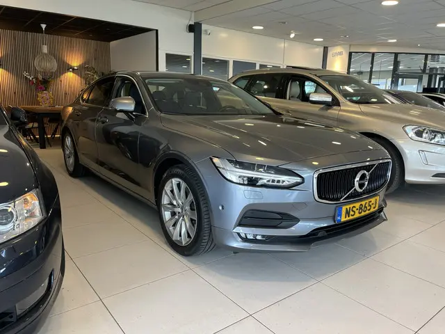 Volvo S90 T5 Momentum Intro Line 2017 Benzine 42