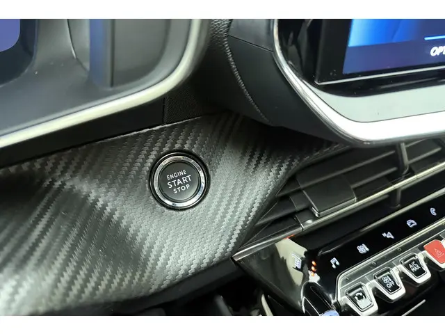 Peugeot 2008 1.2 PureTech GT-Line 2020 Benzine 22